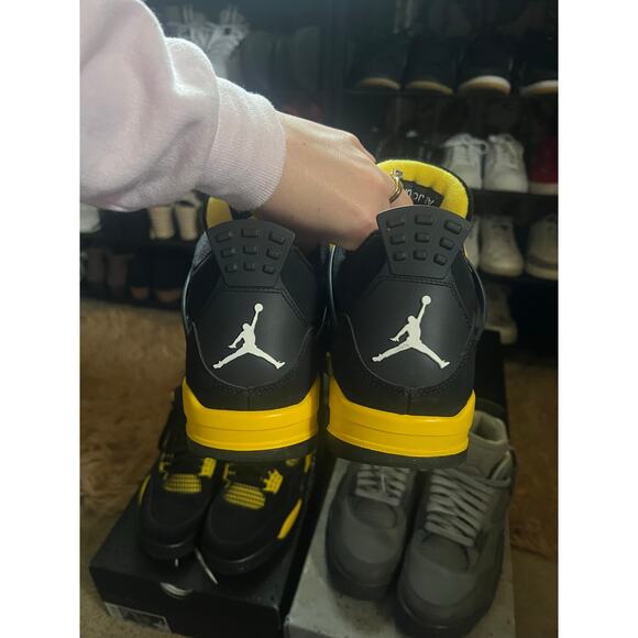Air Jordan 4 Thunder main image 6